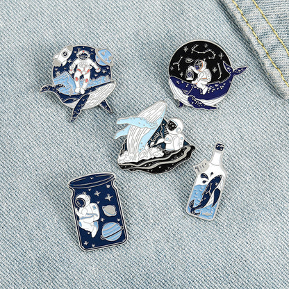 Whale Astronaut Brooch Trendy Alloy Decorative Pin