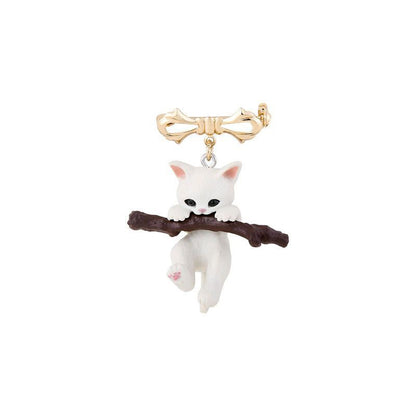 Cute Cat Branch Brooch Creative 3D Enamel Pin for Bags and Apparel