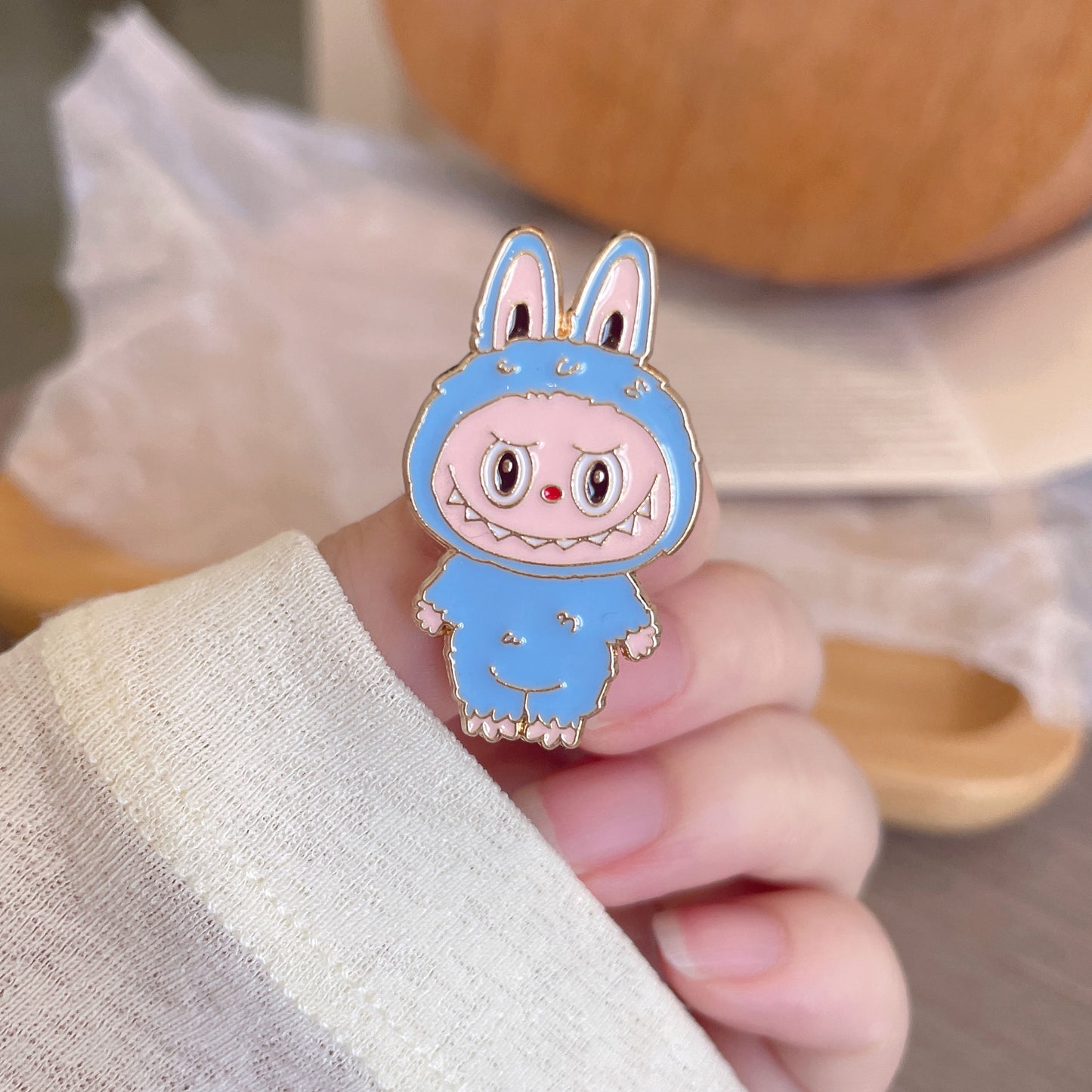 Cute Cartoon Bunny Metal Brooch Pin - Stylish Accessory for Bags and Clothing