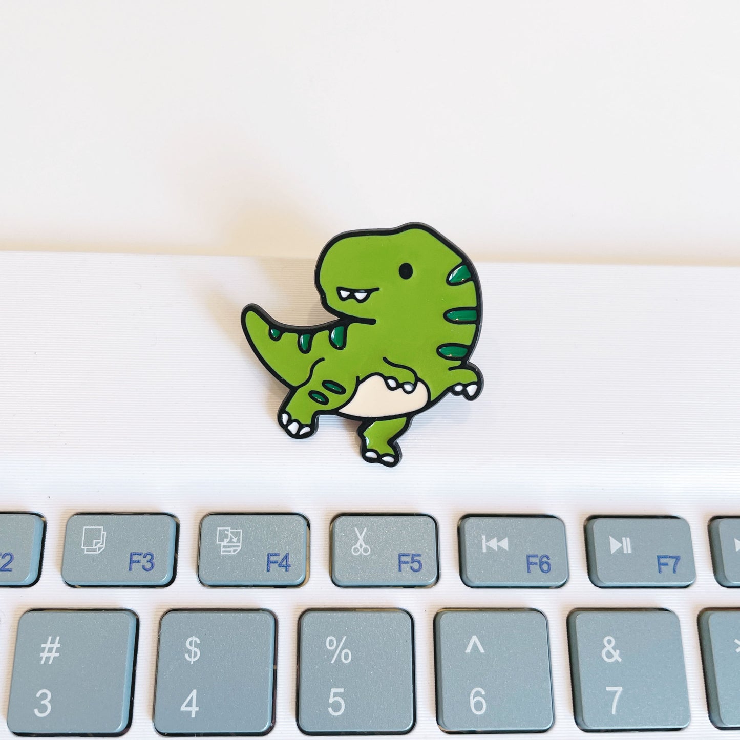 Cute Cartoon Dinosaur Brooches - Metal Pins for Students